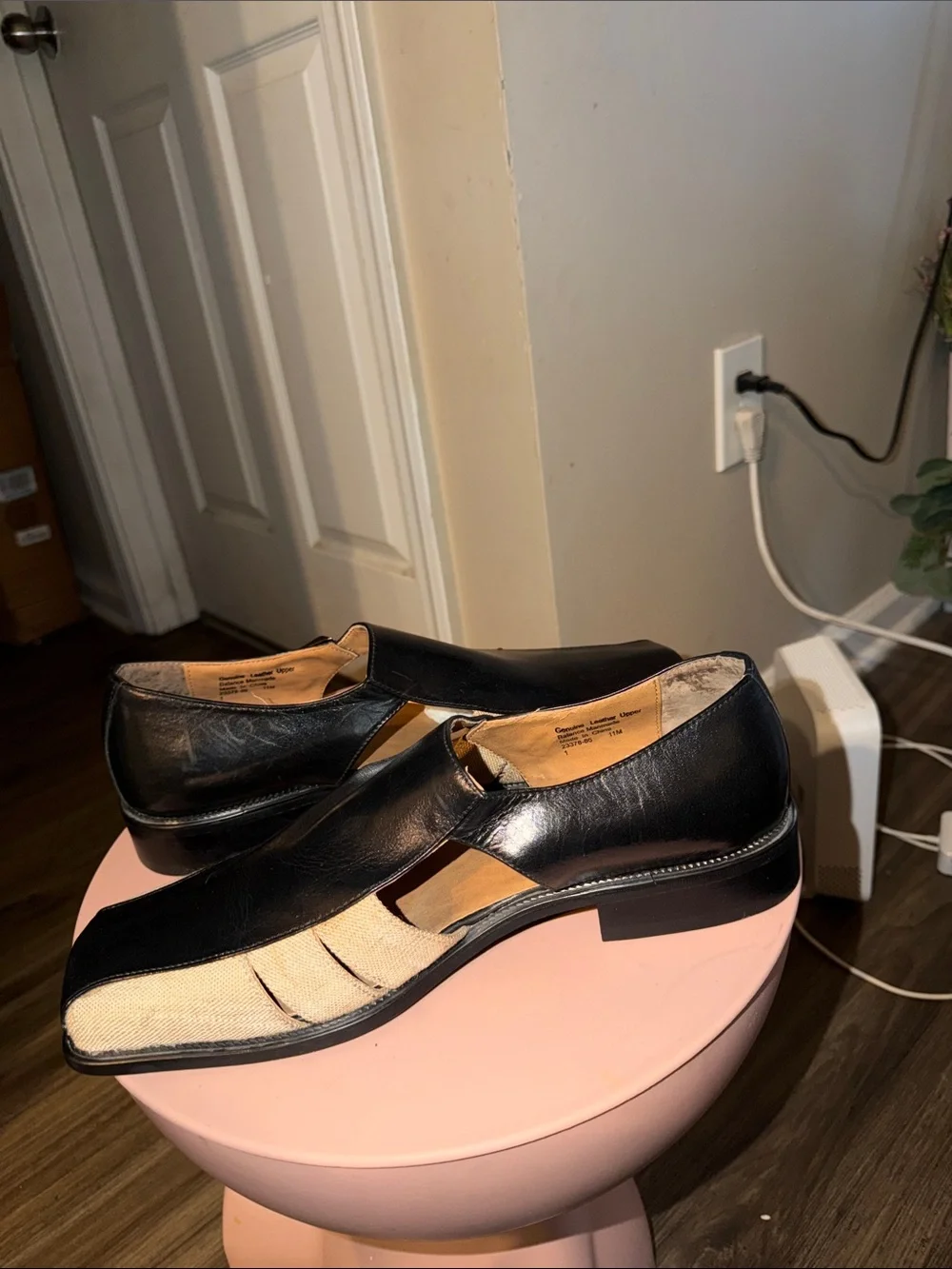 Stacy Adams Black and Cream Leather Slingback Sandals